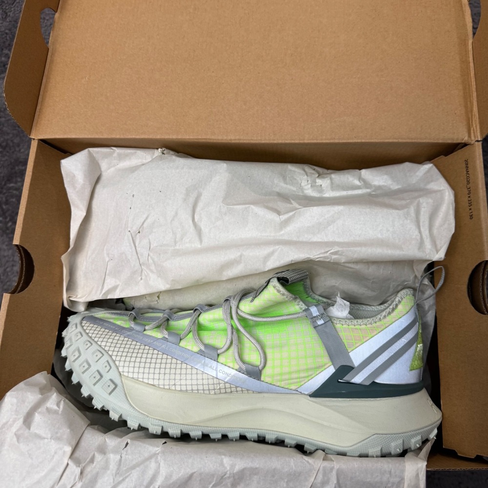 Nike ACG Mountain Fly Low Sea Glass Lime Blast DJ4030-001 Mens 11.5 Sneaker